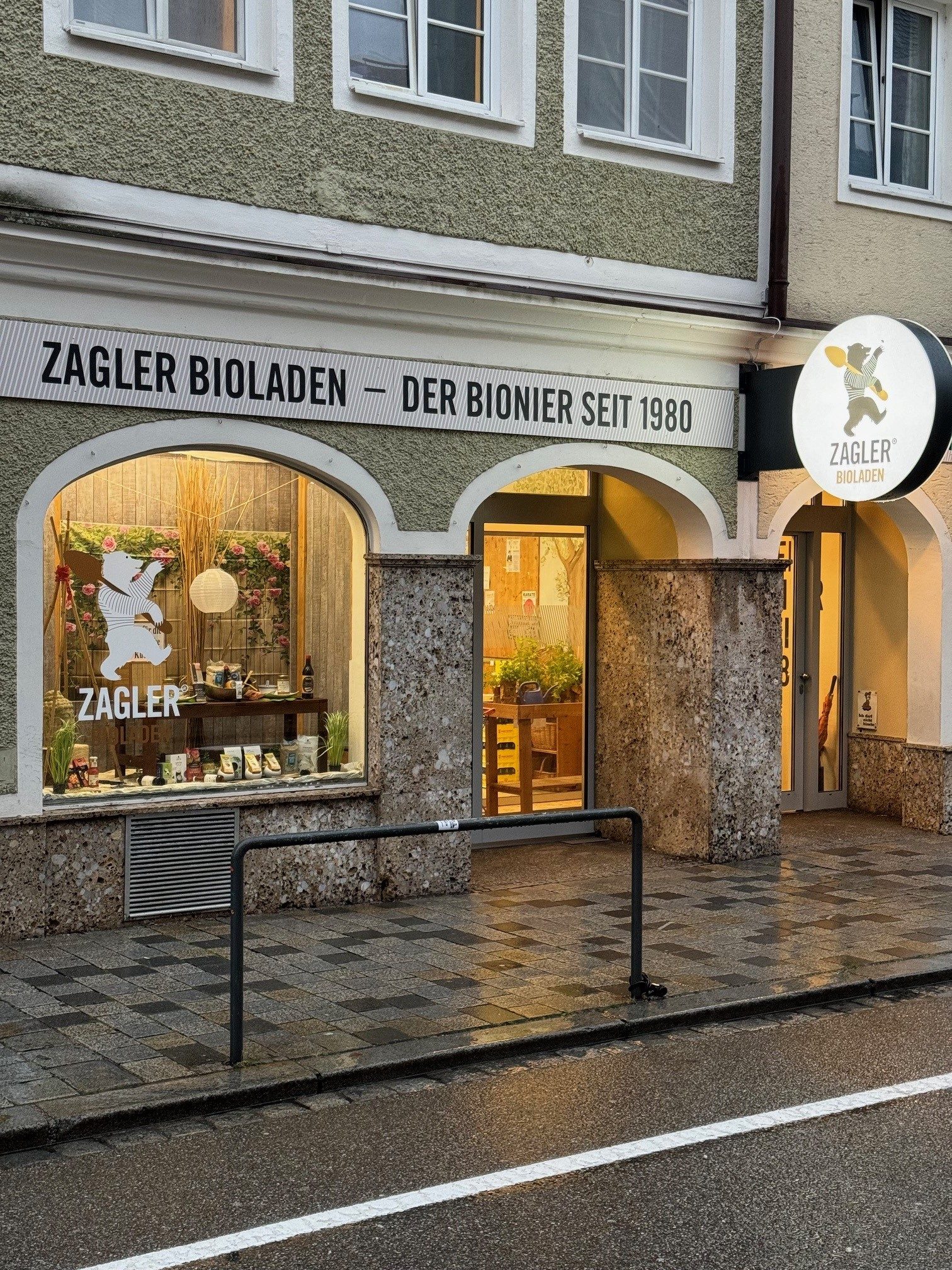 ZAGLER BIOLADEN AUSSENANSICHT